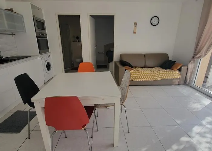 Escape And Comfort Near Ajaccio, Beautiful 2 Bedroom Terrace דירה Alata